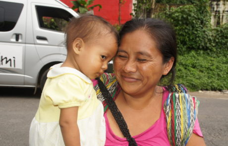 Artisan Partner mama in Guatemala